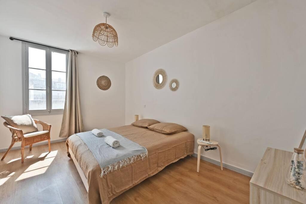 Au Coeur Des Platanes - Parking Gratuit Sous-Terrain - Clim - Balcon Apartment อาวีญง ภายนอก รูปภาพ