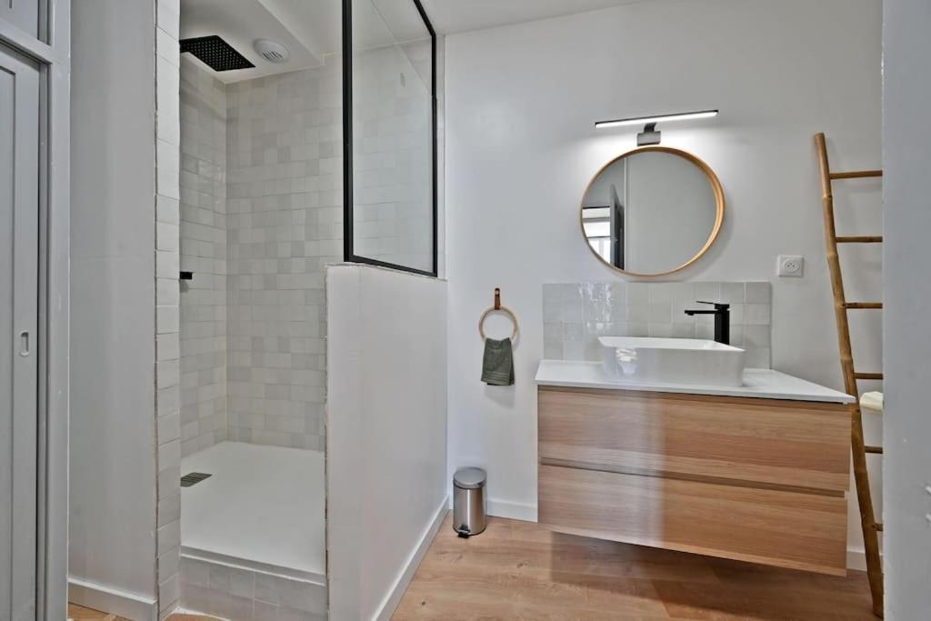 Au Coeur Des Platanes - Parking Gratuit Sous-Terrain - Clim - Balcon Apartment อาวีญง ภายนอก รูปภาพ