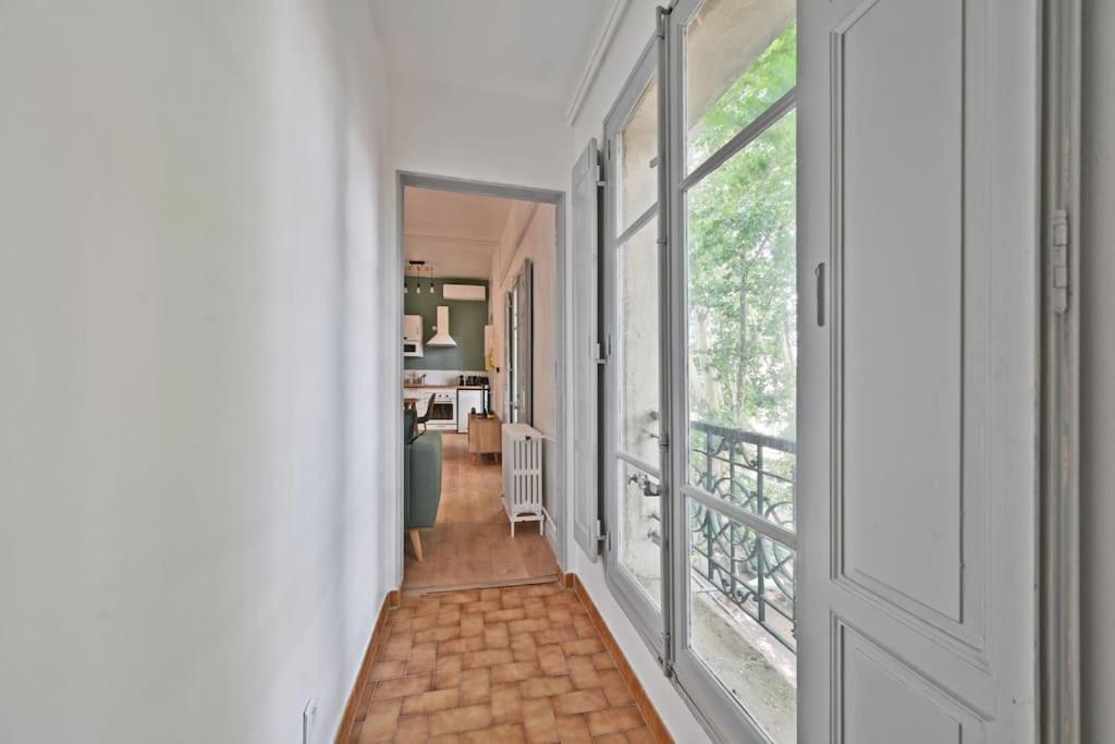 Au Coeur Des Platanes - Parking Gratuit Sous-Terrain - Clim - Balcon Apartment อาวีญง ภายนอก รูปภาพ