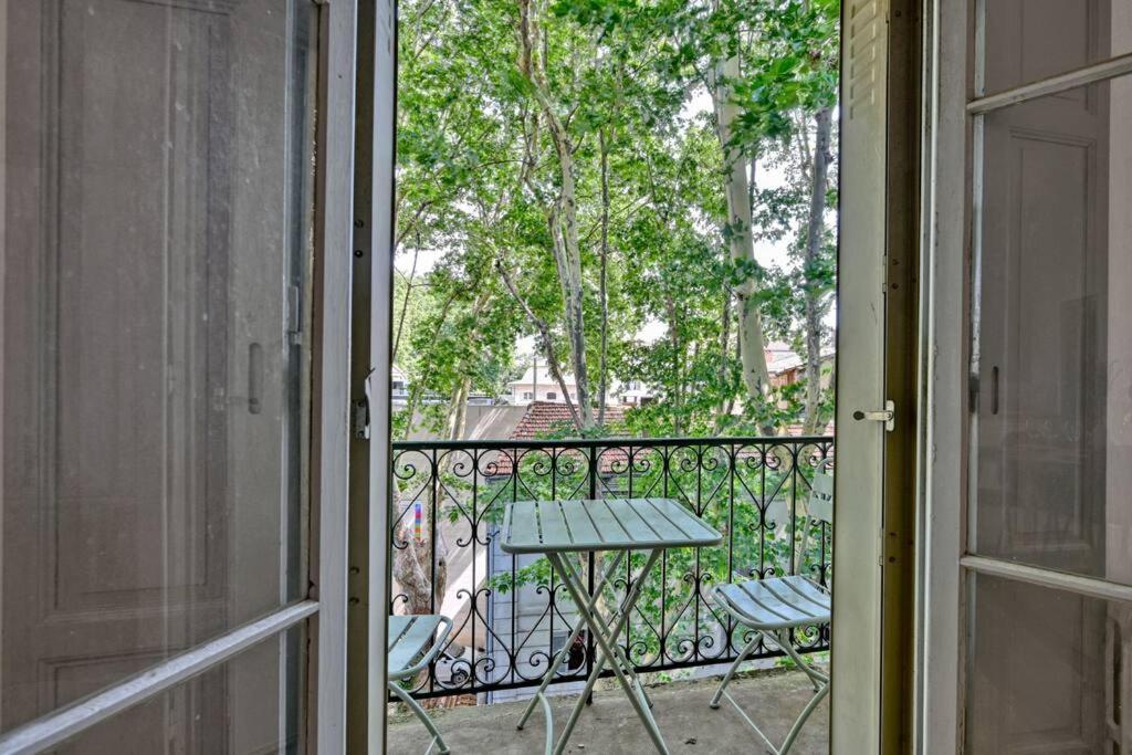 Au Coeur Des Platanes - Parking Gratuit Sous-Terrain - Clim - Balcon Apartment อาวีญง ภายนอก รูปภาพ